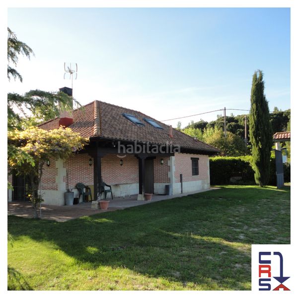 Foto aaf9b8c9-5fcc-4184-aef3-46d2f1ca54c1. Chalet en Laguna de Duero