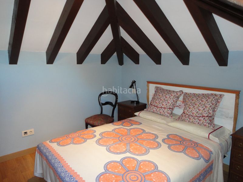 Foto b288ad80-6760-4227-a072-f4b6885e3d60. Chalet en Laguna de Duero
