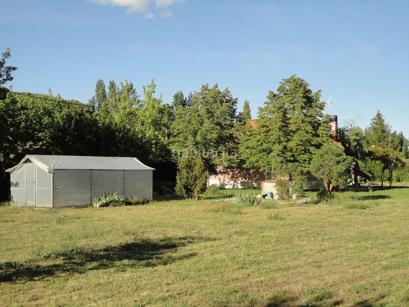 Foto 7d8ac36b-c0f8-49d8-94e6-8f483f9d3bbd. Chalet con camino riscaldamento parcheggio piscina in Valladolid