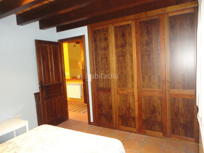 Foto d93ab355-834b-4243-9a74-9f56f1e0e94d. Chalet con camino riscaldamento parcheggio piscina in Valladolid