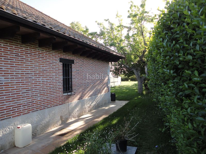 Foto f68777dd-0cad-4a2e-aaed-4d15adc6dc61. Chalet con camino riscaldamento parcheggio piscina in Valladolid