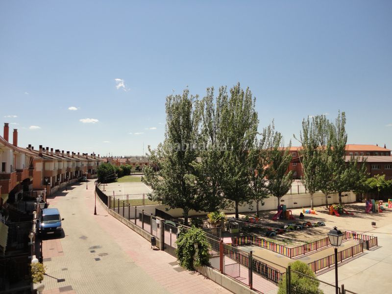 Foto 9b7dd0bf-382a-4d94-9afc-5c70ce566404. Xalet amb calefacció aparcament a Laguna de Duero