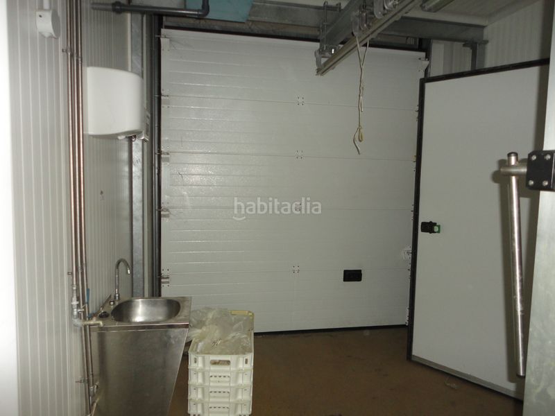 Foto 51696450-2a99-48a6-bf21-237eb670bccf. Bâtiment à usage industriel avec chauffage dans Armunia León