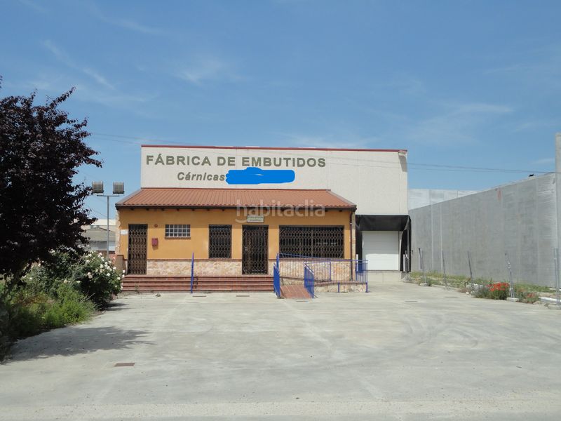 Foto 7d706b53-51cc-4460-a688-889c5d281a3a. Bâtiment à usage industriel avec chauffage dans Armunia León