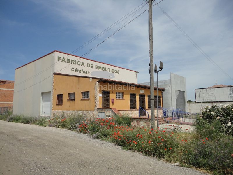 Foto ff4e86c8-723d-47e9-af17-243abb6fc392. Bâtiment à usage industriel avec chauffage dans Armunia León