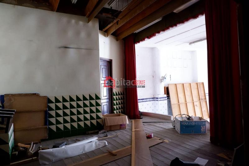 Foto 7885faab-f5ee-44c7-8c01-e9e10b260372. Casa adosada en El Cabanyal-El Canyamelar Valencia