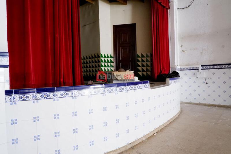 Foto e64d47ca-aa7d-4ac8-bfc8-413488e2b5a3. Casa adosada en El Cabanyal-El Canyamelar Valencia