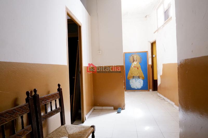 Foto e9d3eda4-e48f-4c2f-8a92-e2987f9f4b78. Casa adosada en El Cabanyal-El Canyamelar Valencia