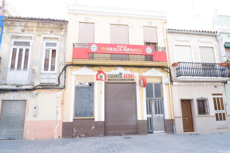Foto a00a2ed3-e801-47ce-922f-39a7fa11cc43. Casa adossada a El Cabanyal-El Canyamelar Valencia