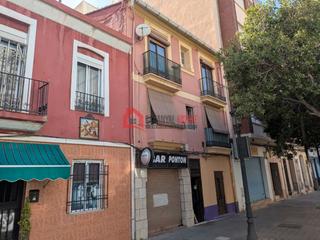 Edifici  Plaça de la creu del canyamelar