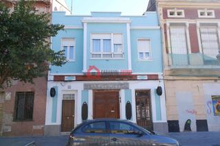 Casa adossada  Carrer de la reina