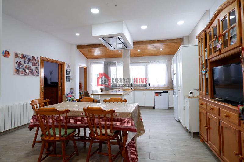 Foto 03910cf8-69dc-4852-aeb3-f306c35445d5. Casa adosada en El Cabanyal-El Canyamelar Valencia