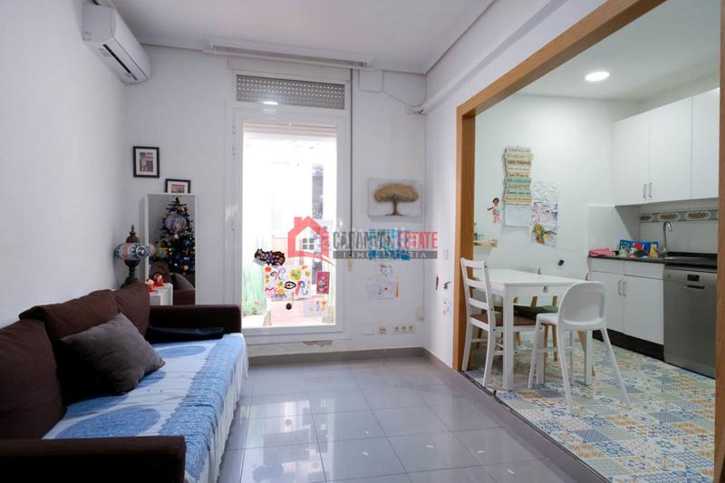 Foto 94ab13a0-e269-4cdd-a12e-ee07f25be37f. Casa adosada en El Cabanyal-El Canyamelar Valencia