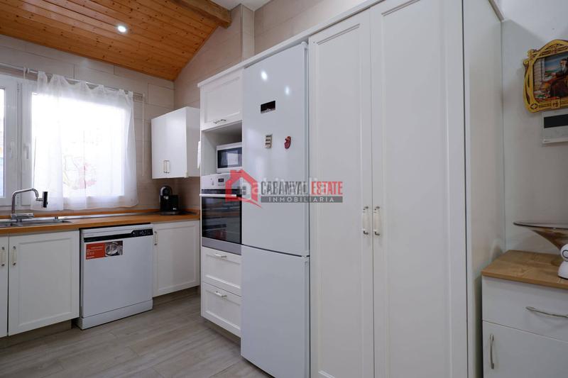 Foto 0af08b75-d567-4751-9e87-0cd646628fad. Casa adossada amb calefacció a El Cabanyal-El Canyamelar Valencia