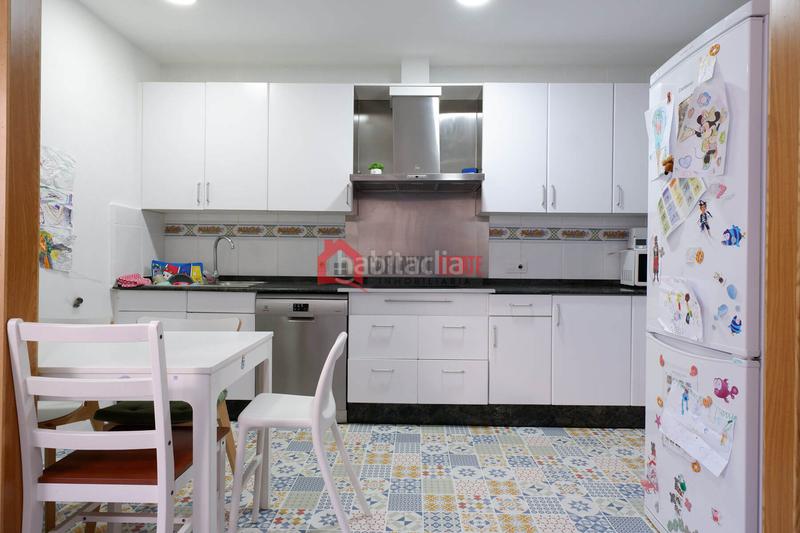 Foto 865f70b5-e8a6-4a4e-bd50-a37bbfc4bae1. Casa adossada amb calefacció a El Cabanyal-El Canyamelar Valencia