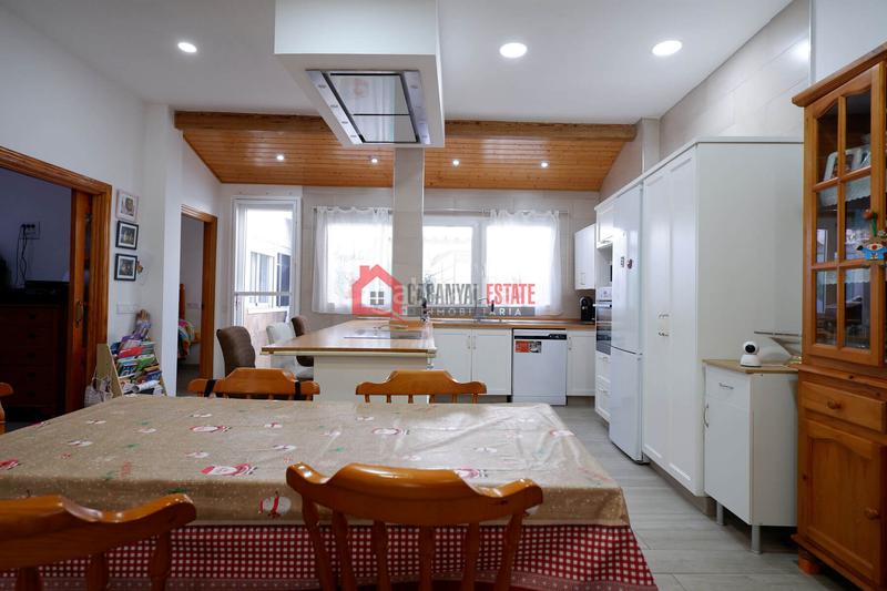 Foto b1fdc63b-94e9-45ec-8996-6827c703b4d4. Casa adossada amb calefacció a El Cabanyal-El Canyamelar Valencia