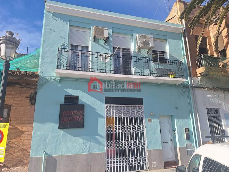 Foto 913b247e-ace7-4b39-94c5-67c56c585458. Maison jumelée avec chauffage dans El Cabanyal-El Canyamelar Valencia