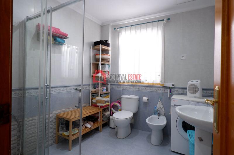 Foto 16cdbc0d-5f80-48ec-9f21-bc4aa50b91e2. Semi detached house with heating in El Cabanyal-El Canyamelar Valencia