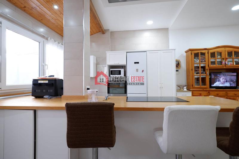 Foto d2f456d2-070e-4fb4-8cf0-b01d1eba2caf. Semi detached house with heating in El Cabanyal-El Canyamelar Valencia