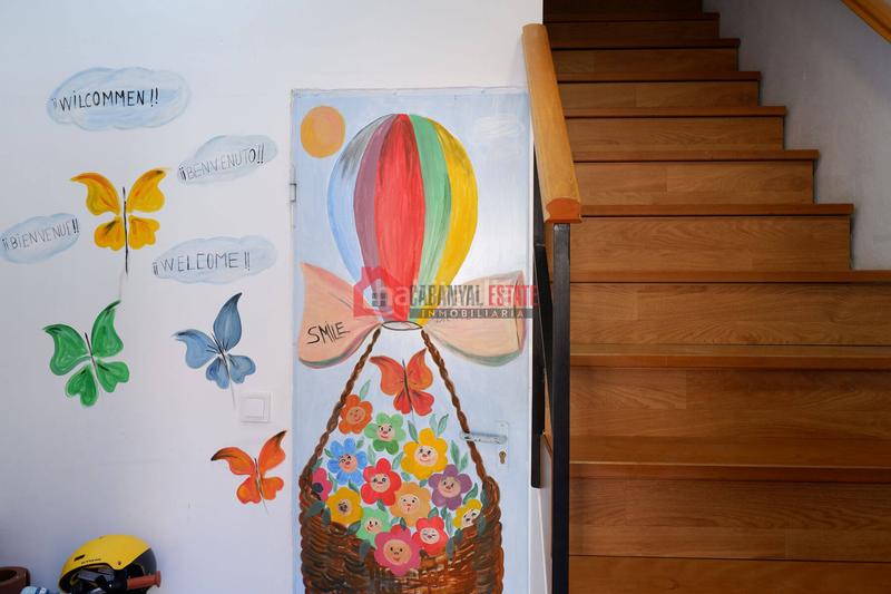 Foto f457bc54-4641-4eaa-8253-85750cb6db47. Semi detached house with heating in El Cabanyal-El Canyamelar Valencia