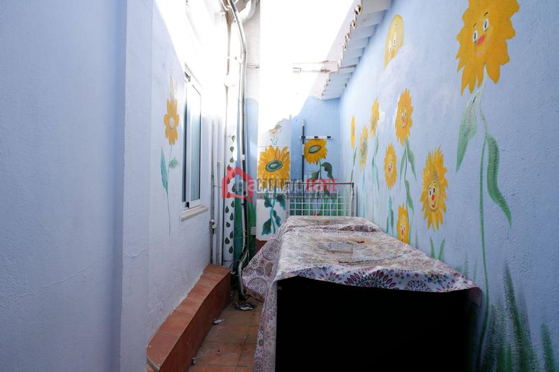 Foto fad67fae-a5eb-4b34-b0c7-37302c17cd32. Semi detached house with heating in El Cabanyal-El Canyamelar Valencia