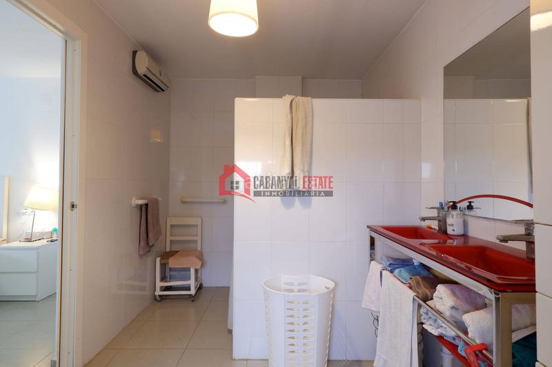 Foto 7c606bed-60f3-4d15-aae5-0869fc1d6f43. Chalet avec parking piscine dans Corinto-Almardà Sagunt