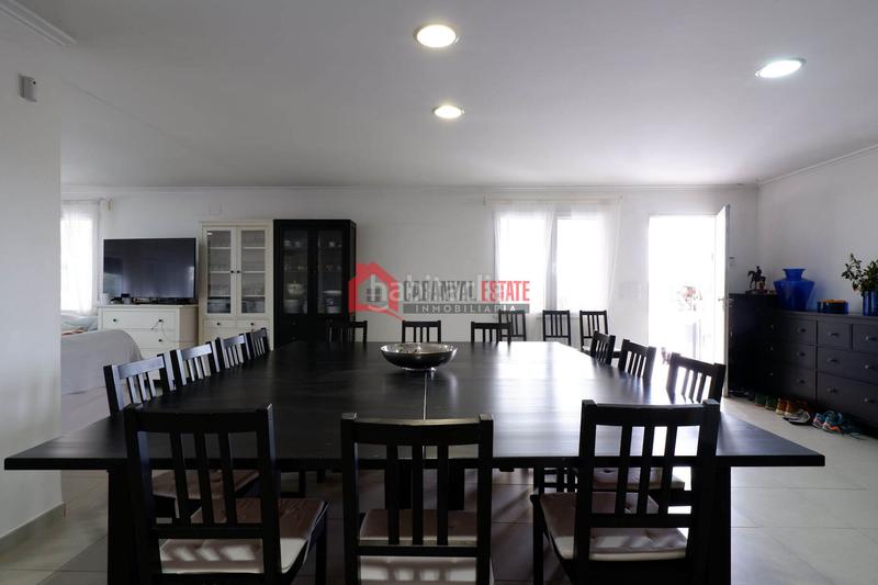 Foto 88b88e7e-979d-4a53-853b-c287a220ac3e. Chalet avec parking piscine dans Corinto-Almardà Sagunt