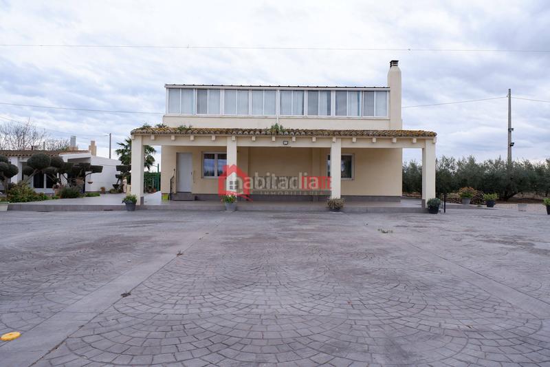 Foto 9c38d84c-33b0-40ed-86f5-3af4cdc281c5. Chalet avec parking piscine dans Corinto-Almardà Sagunt