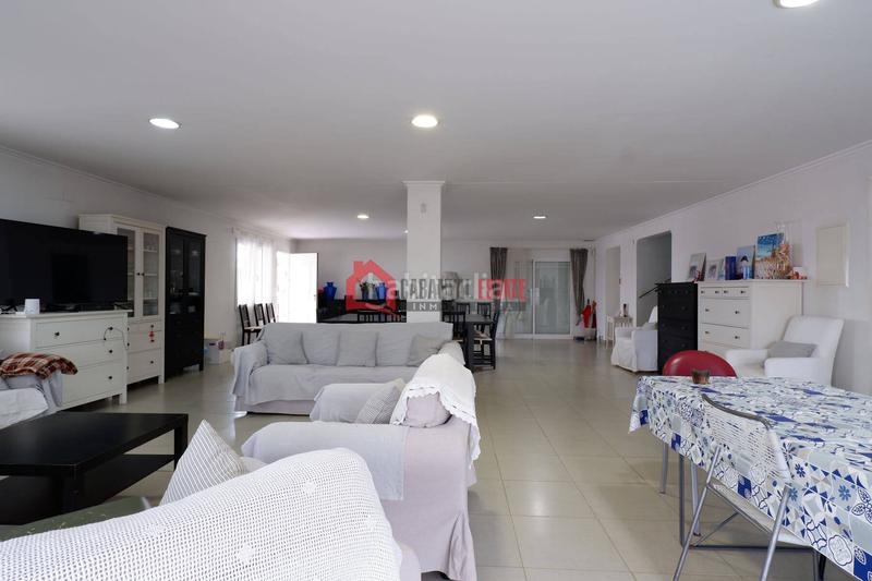 Foto a46e6bf3-f00f-4ca3-897a-535bf2470341. Chalet avec parking piscine dans Corinto-Almardà Sagunt