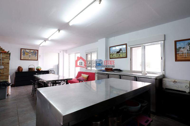 Foto b881032e-056f-4d4f-9ad9-33e6066d4072. Chalet avec parking piscine dans Corinto-Almardà Sagunt