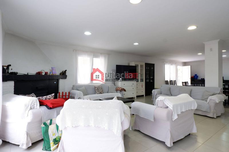 Foto e73f75f2-2e9b-42f2-9715-965f579f4bb6. Chalet avec parking piscine dans Corinto-Almardà Sagunt