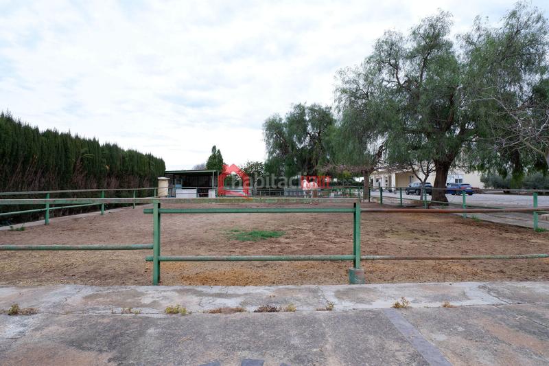 Foto 0b0dcade-6c0e-428f-89ef-058f80dfc6b6. Xalet amb aparcament piscina a Corinto-Almardà Sagunt