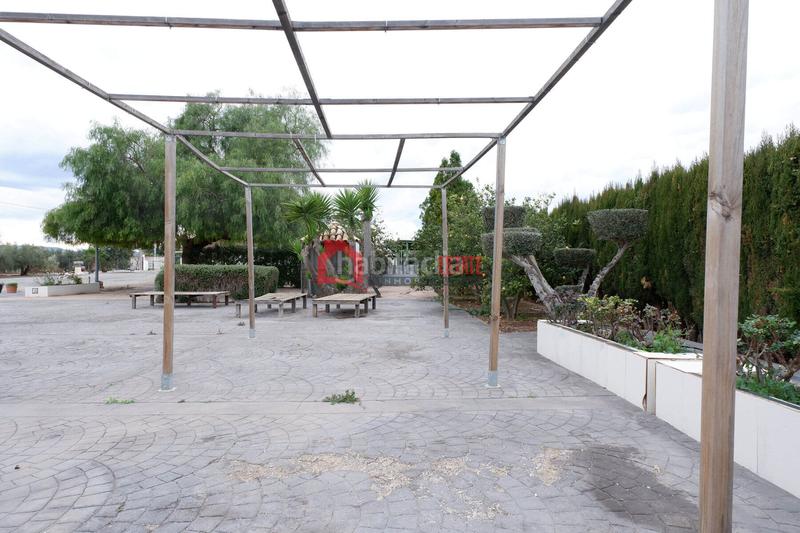 Foto 0ef61598-1068-4cc7-b1af-45ac79b96553. Xalet amb aparcament piscina a Corinto-Almardà Sagunt