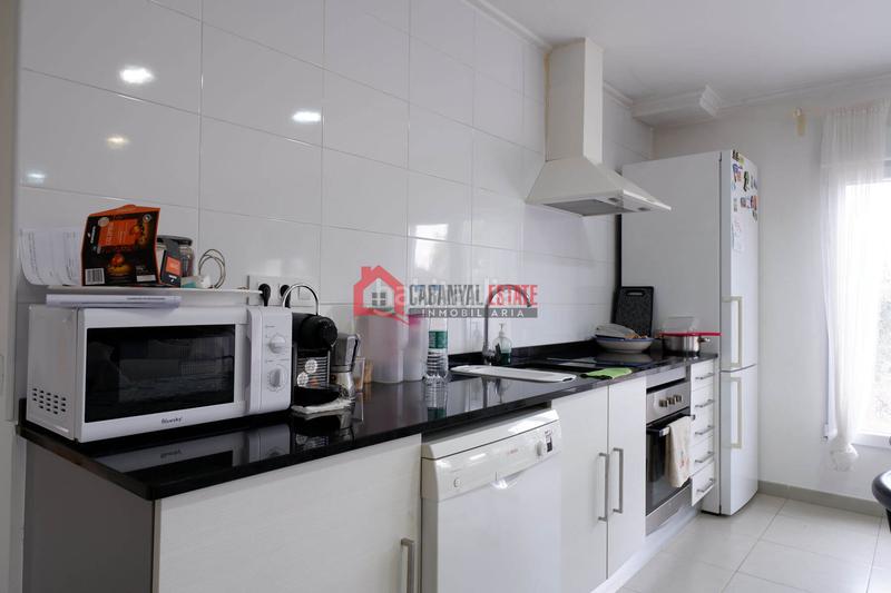 Foto 2332ef6e-c41b-4df9-881d-f668af7417a2. Xalet amb aparcament piscina a Corinto-Almardà Sagunt