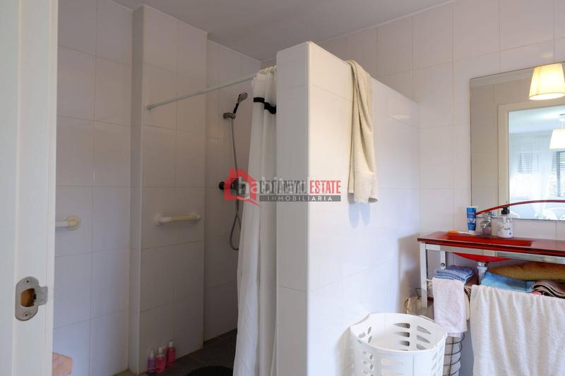 Foto 23ac5dc4-3c2a-4a48-800c-61c8992c2c8a. Xalet amb aparcament piscina a Corinto-Almardà Sagunt