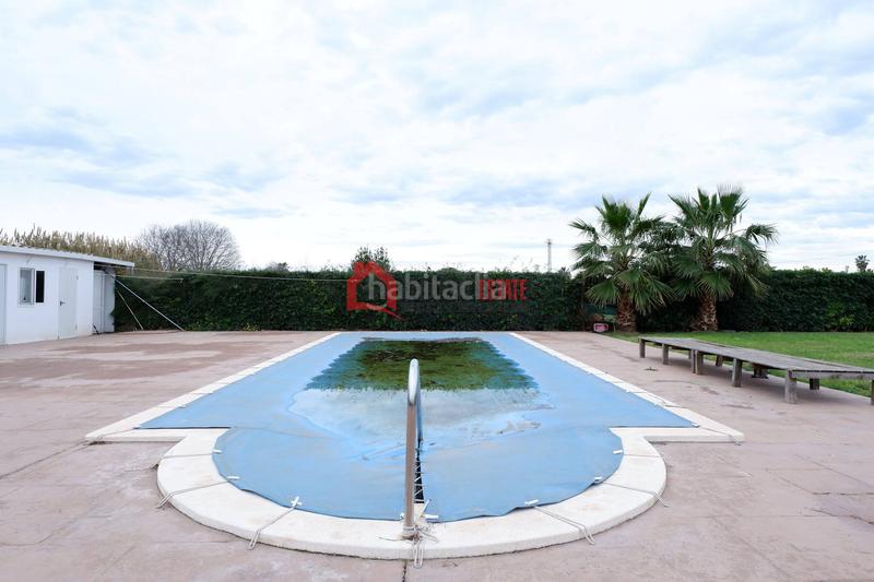 Foto 7c7a8636-4fd8-473e-a3cd-bfa601d4c311. Xalet amb aparcament piscina a Corinto-Almardà Sagunt