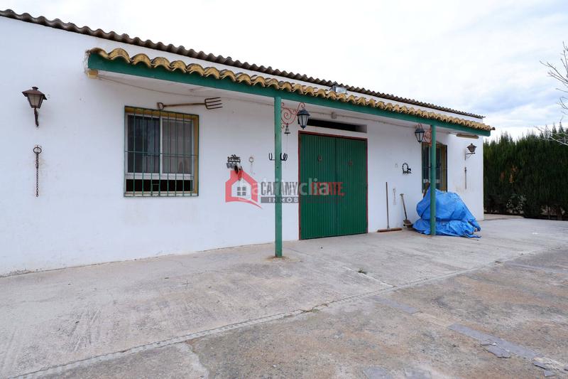 Foto adad31f0-d974-4c8d-b022-dd3e2ce1c9e1. Xalet amb aparcament piscina a Corinto-Almardà Sagunt