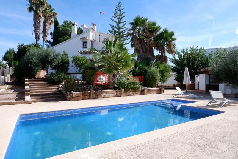 Foto 412a8ac1-8506-441a-9e82-0817293ea485. Chalet mit heizung parking pool in Los Pinares-La Masia Bétera