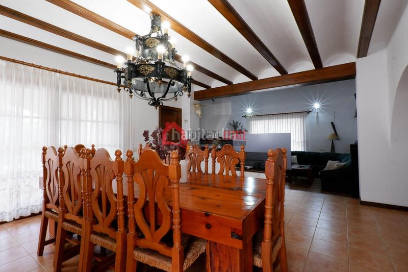 Foto 4924e3cc-0591-4391-bbe7-a2074079e493. Chalet mit heizung parking pool in Los Pinares-La Masia Bétera
