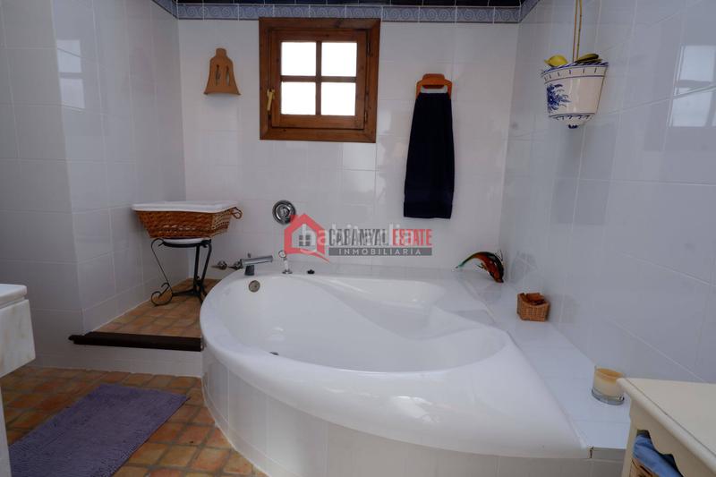 Foto 6dcbac7e-d596-4fab-a039-286e0a3ad81e. Chalet mit heizung parking pool in Los Pinares-La Masia Bétera