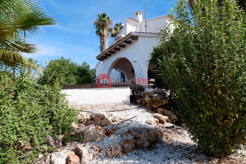 Foto 7a8f8b60-6fe6-4dfa-818a-9654e0d97fe6. Chalet mit heizung parking pool in Los Pinares-La Masia Bétera