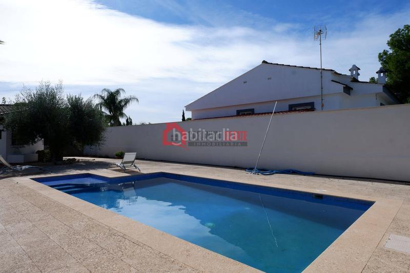 Foto 8e3ae975-5901-4bbe-8266-adec17c88973. Chalet mit heizung parking pool in Los Pinares-La Masia Bétera