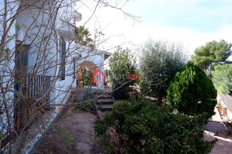 Foto a283adbb-65b5-426e-9776-8b49eb703b52. Chalet mit heizung parking pool in Los Pinares-La Masia Bétera