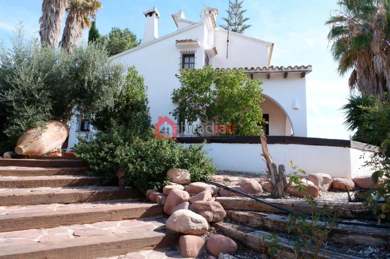 Foto b311321f-96d0-4d07-be9f-b77f9ecea2b4. Chalet mit heizung parking pool in Los Pinares-La Masia Bétera
