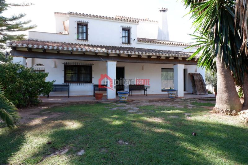 Foto b69ea6e9-b5c7-4918-a7c2-a80151b47101. Chalet mit heizung parking pool in Los Pinares-La Masia Bétera