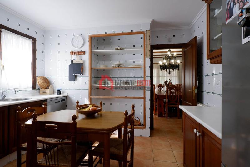 Foto f62876de-5b72-4adc-a0cd-30aa2aeb088e. Chalet mit heizung parking pool in Los Pinares-La Masia Bétera