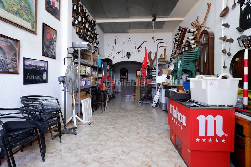 Foto 1fc75223-0fe0-4bd0-b6e3-5c2d283764c0. Local comercial a Avenida de Abril-9 de Octubre Sagunt