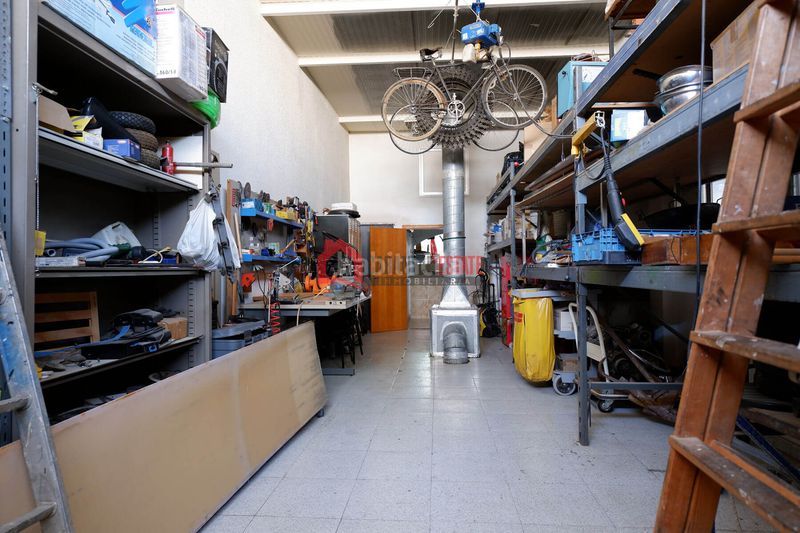 Foto a1680c06-7d1f-4902-927b-680f9dd6a5d7. Local comercial a Avenida de Abril-9 de Octubre Sagunt