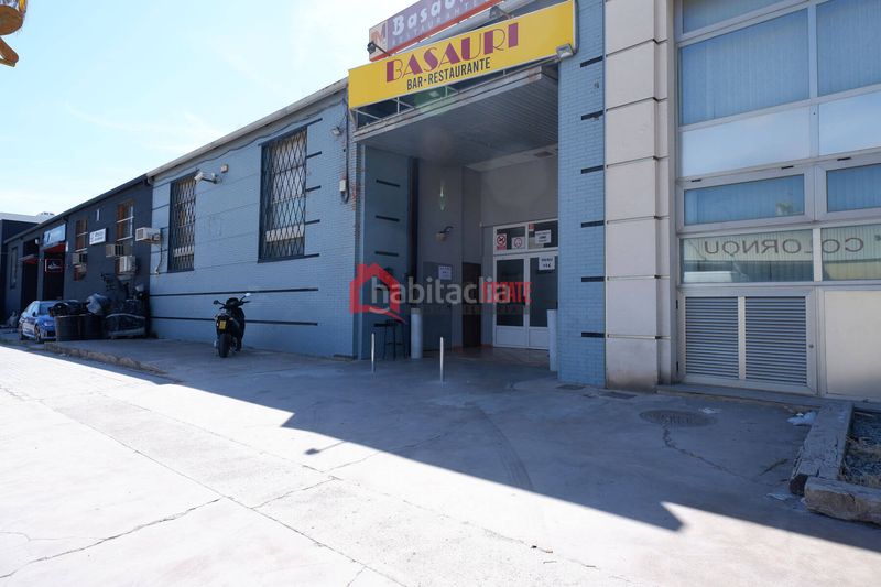 Foto b7ae1c39-2dc6-496b-a1c6-605c1667ca32. Local comercial a Avenida de Abril-9 de Octubre Sagunt