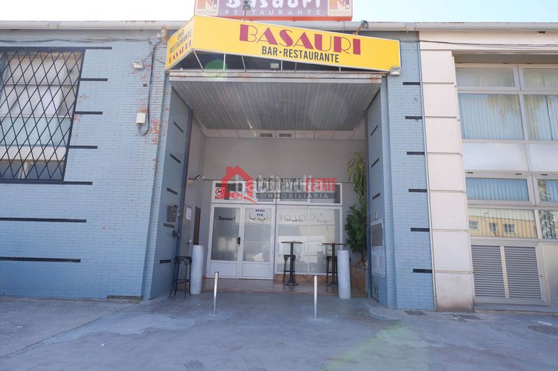 Foto cf5c4709-a524-4265-870c-42b9106fd9c4. Local comercial a Avenida de Abril-9 de Octubre Sagunt